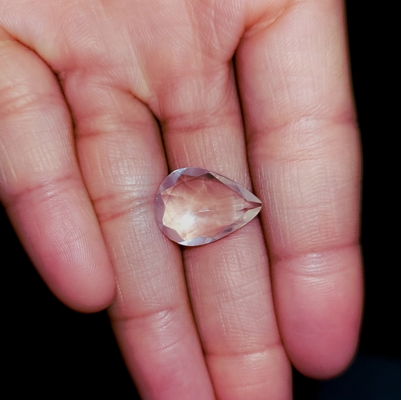 Rose Quartz Pear, 7 Carats ea. - Picture 6 of 9